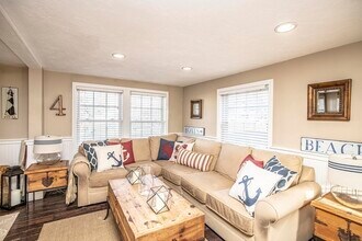 60 Bailey's Causeway in Scituate, MA - Building Photo - Building Photo