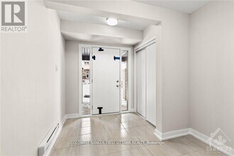 203 Anyolite Private in Ottawa, ON - Building Photo - Building Photo