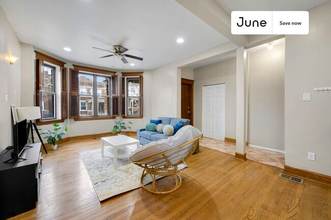 1521 N Springfield Ave in Chicago, IL - Foto de edificio - Building Photo