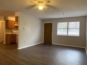 1307 N Arkansas Ave in Alma, AR - Building Photo - Building Photo