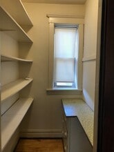 2000 W Addison St in Chicago, IL - Foto de edificio - Building Photo