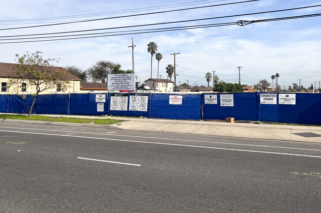 Sycamore Walk in Compton, CA - Building Photo - Building Photo