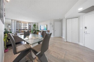 3530 Mystic Pointe Dr, Unit 1406 in Aventura, FL - Building Photo - Building Photo
