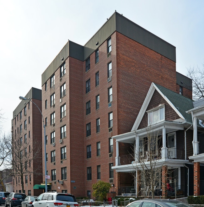 1580 E 18th St in Brooklyn, NY - Building Photo - Building Photo