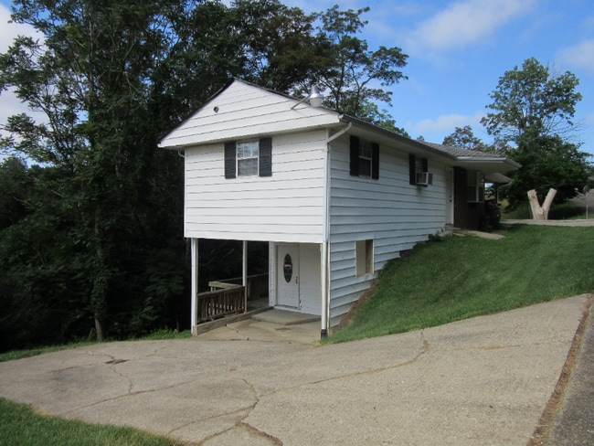 property at 4 Circle Dr