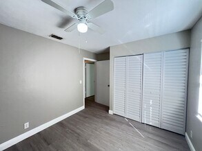 2055 NW 43rd St in Ocala, FL - Building Photo - Building Photo