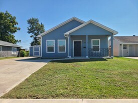 3151 Roe Dr in Houston, TX - Building Photo