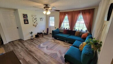 3963 Trudie Rd in Blackshear, GA - Building Photo - Building Photo