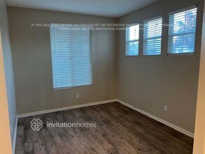 3813 Holly Springs Dr in Corona, CA - Foto de edificio - Building Photo