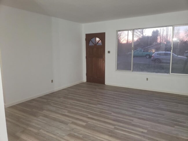 property at 1491 Diamond St