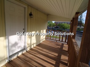 919 E 6th St in Anderson, IN - Foto de edificio - Building Photo