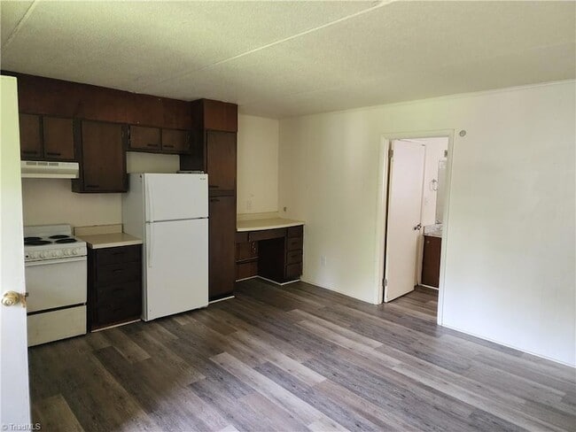 property at 403 S Crutchfield St
