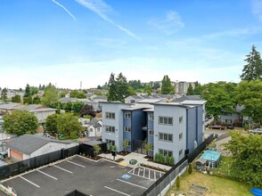 Cedar Place in Tacoma, WA - Building Photo - Interior Photo