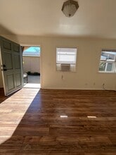 335 N Alvarado St in Ojai, CA - Foto de edificio - Building Photo