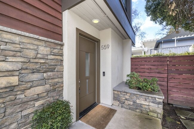 559 Lytton Ave in Palo Alto, CA - Building Photo - Building Photo