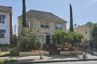 848 S Normandie Ave in Los Angeles, CA - Building Photo - Primary Photo