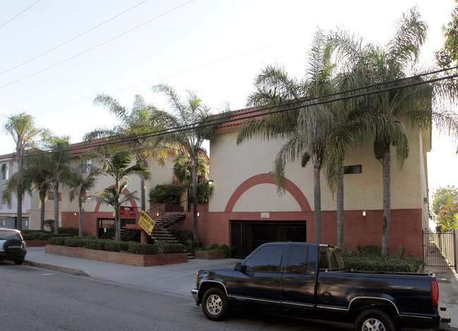 14102 Lemoli Ave in Hawthorne, CA - Foto de edificio - Building Photo