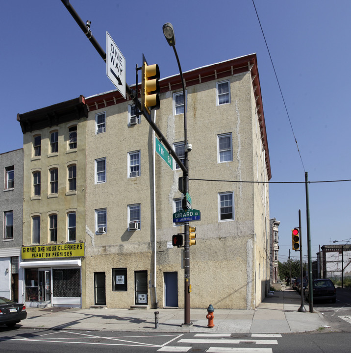 701-703 W Girard Ave in Philadelphia, PA - Building Photo