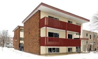 10345 114th St NW in Edmonton, AB - Building Photo