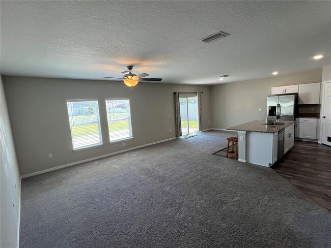 12836 Tannencrest Dr in Riverview, FL - Foto de edificio - Building Photo