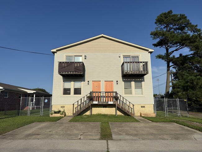 9510 18th Bay St, Unit B