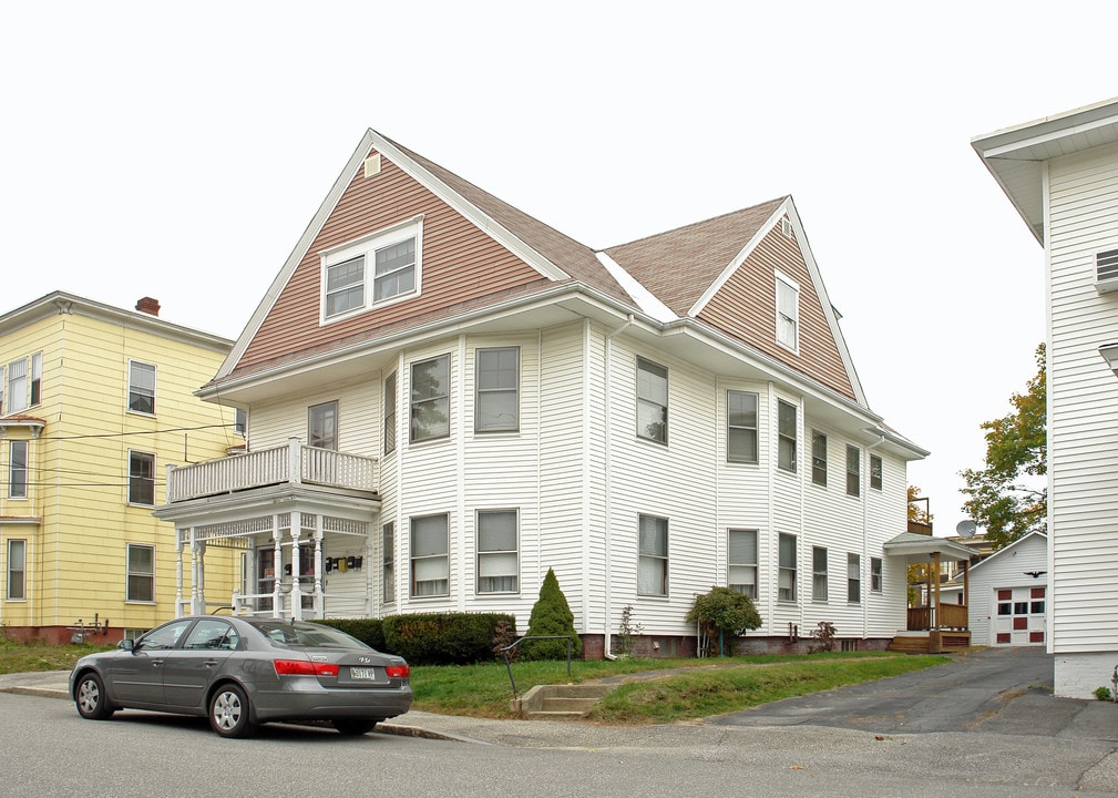 84 Shawmut St in Lewiston, ME - Building Photo