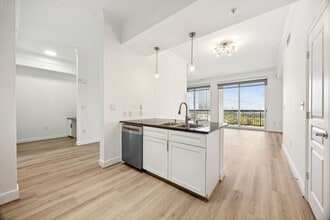 3333 Allen Pkwy in Houston, TX - Building Photo - Building Photo