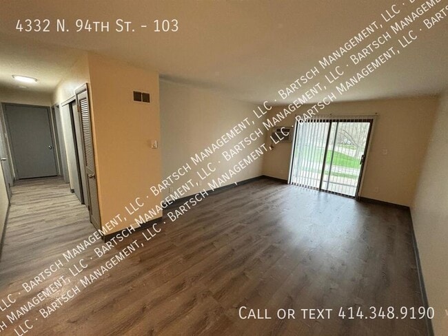 4332 N 94th St in Wauwatosa, WI - Building Photo - Building Photo