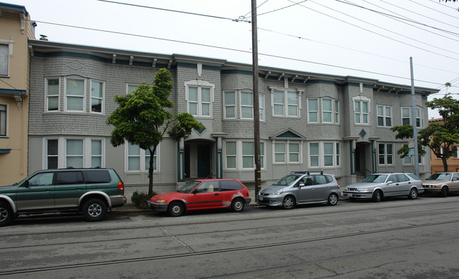 300-306 Carl St in San Francisco, CA - Building Photo - Building Photo