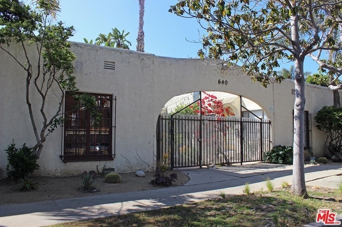 640 Santa Clara Ave in Venice, CA - Building Photo