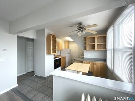 108 Concord St in Hamden, CT - Building Photo