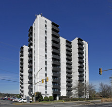 Lakewood Plaza in Norfolk, VA - Foto de edificio - Building Photo