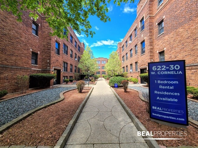 622 W Cornelia, Unit 1