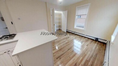 65 Walden St in Cambridge, MA - Building Photo - Building Photo