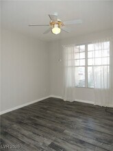 8555 W Russell Rd, Unit 1102 in Las Vegas, NV - Building Photo - Building Photo