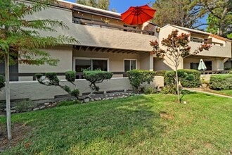 307 Tradewinds Dr in San Jose, CA - Building Photo - Building Photo
