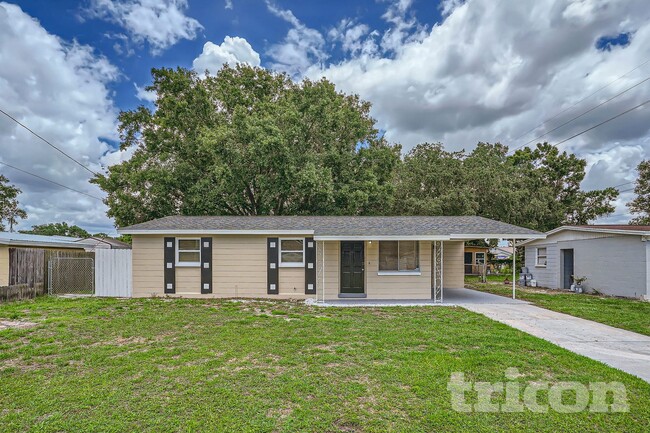 5024 S 85th St in Tampa, FL - Building Photo - Building Photo