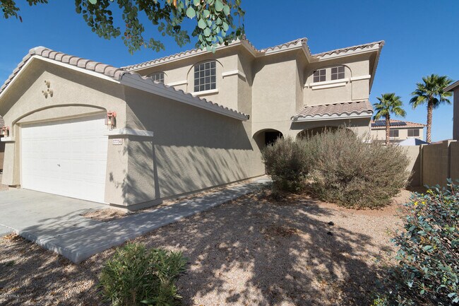 17756 W Calavar Rd in Surprise, AZ - Building Photo - Building Photo