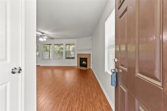 16928 Scenic Knoll in Conroe, TX - Building Photo - Building Photo