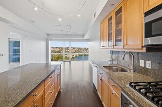 1111 19th St N, Unit 1901 in Arlington, VA - Foto de edificio - Building Photo