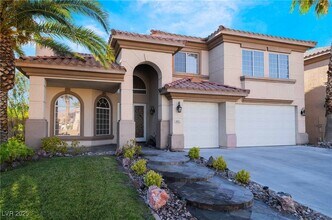 4624 Stuttgart St in Las Vegas, NV - Building Photo - Building Photo