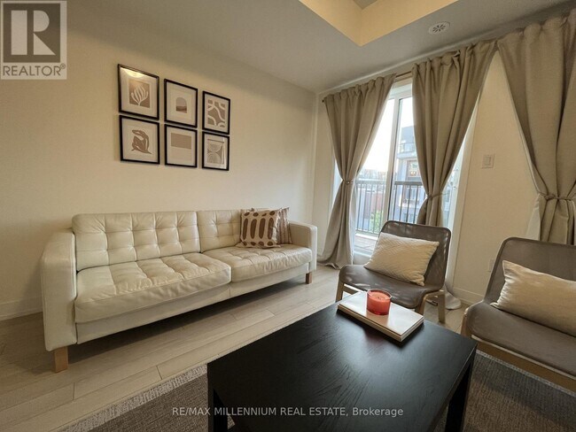 39 John Perkins Bull Dr in Toronto, ON - Building Photo - Building Photo
