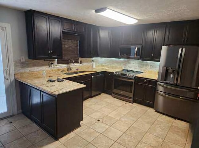 11803 Maren Ct