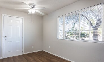 819 N Arbor Ave in Casa Grande, AZ - Foto de edificio - Building Photo