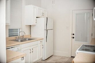 204 E High St in Elizabethtown, PA - Building Photo - Building Photo