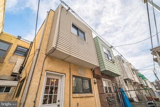 1140 Cross St in Philadelphia, PA - Building Photo - Building Photo