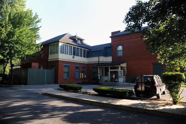 Shady Oak Apartments in York, PA - Building Photo - Building Photo