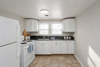 3836 Upton Ave in Toledo, OH - Building Photo - Building Photo