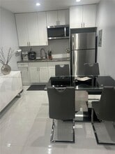 18640 Belmont Dr in Cutler Bay, FL - Building Photo - Building Photo