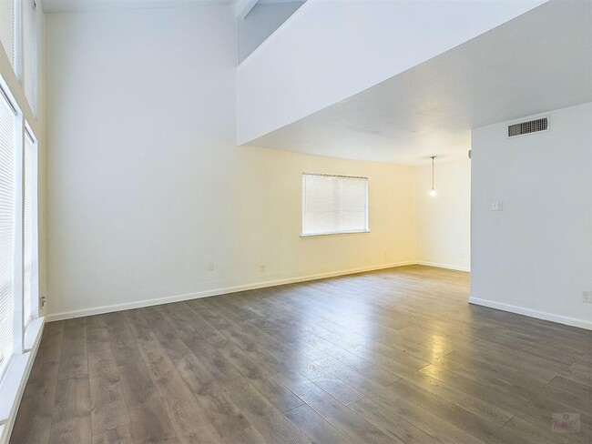 property at 2124 Burton Dr